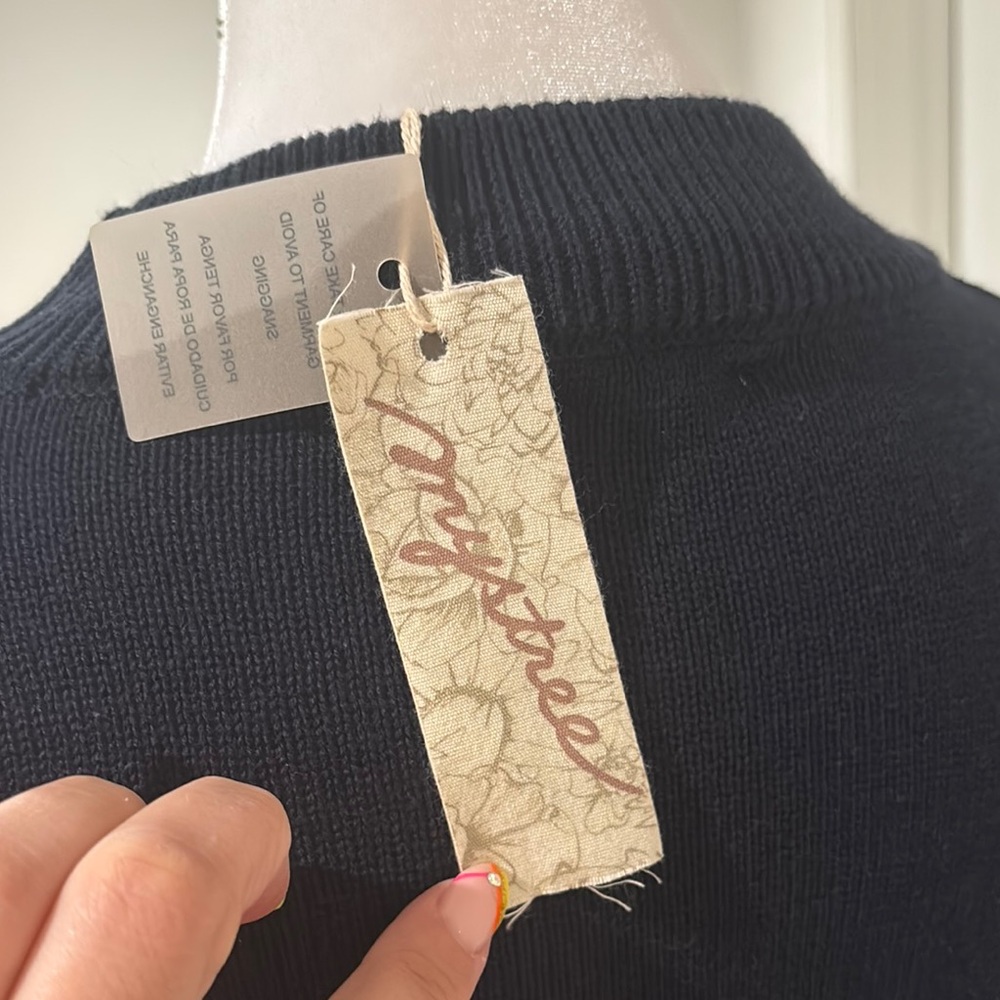 Mystree Navy Long Sleeve Tie Front Sweater Medium NWT - Picture 2 of 6